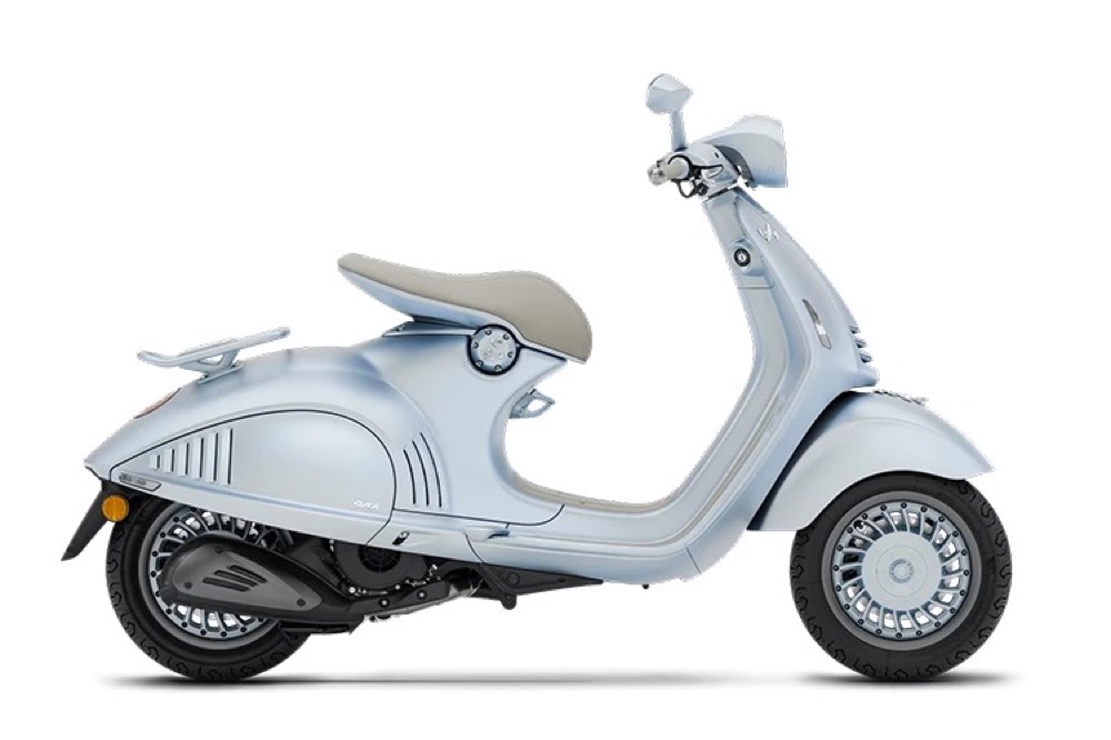 Vespa 946 150 Snake