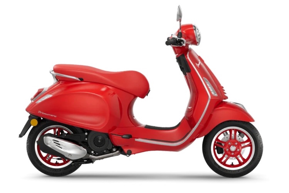 Vespa Primavera 150 Red